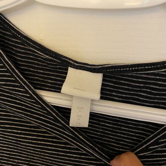 H&M Basics Striped Long Sleeve - Picture 4 of 4